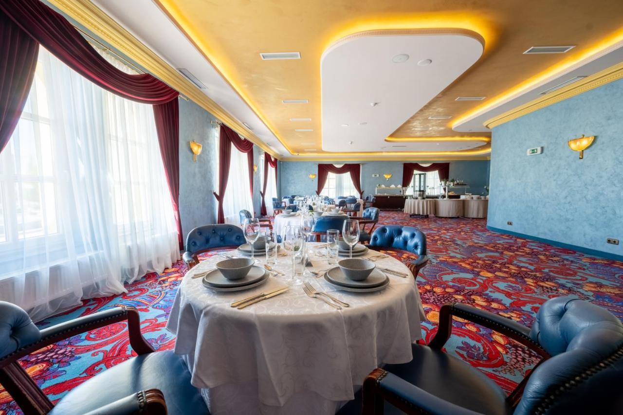 Imperial Casino Strazny Hotel Ngoại thất bức ảnh